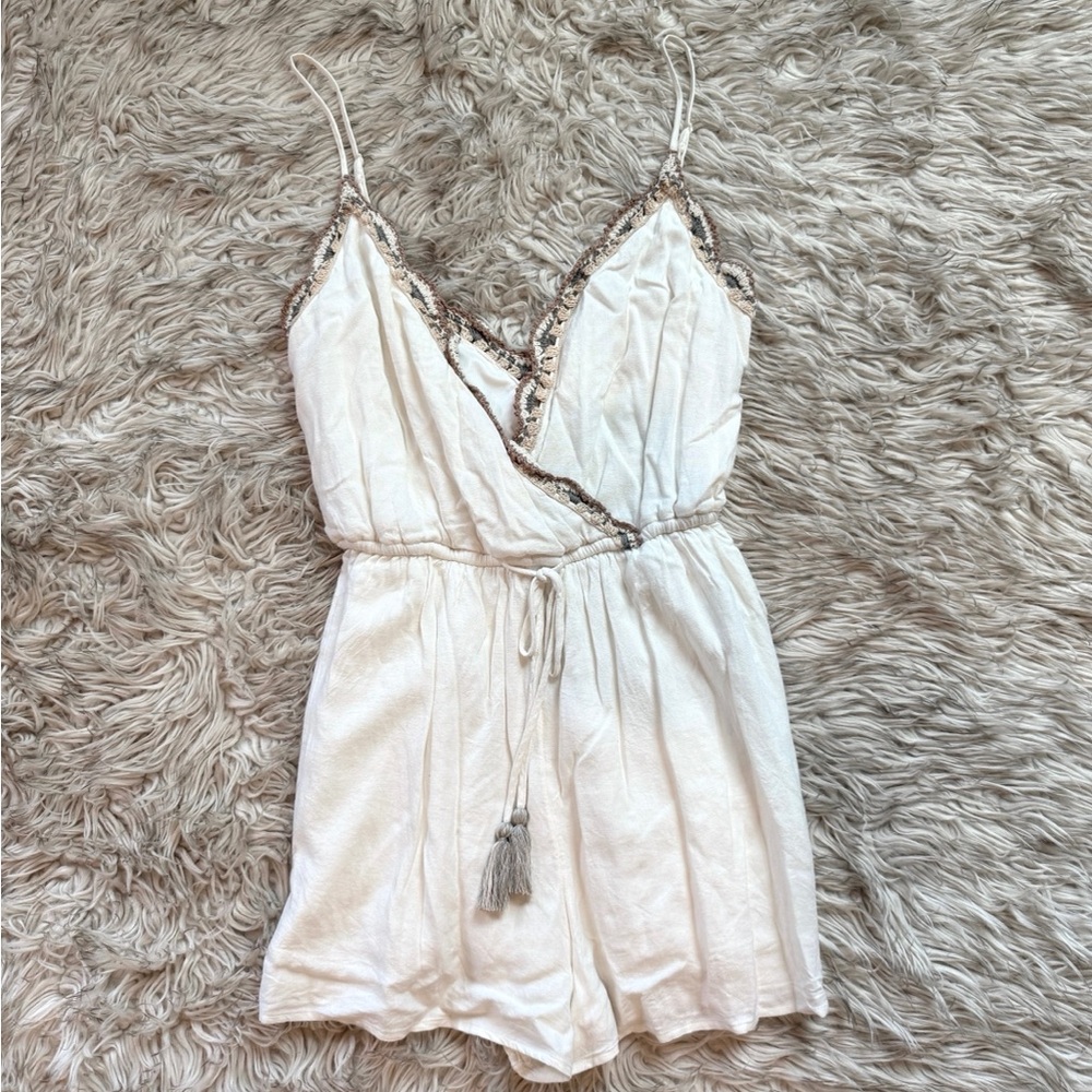 American Eagle Outfitters White Tassel-Drawstring Sleeveless Romper
